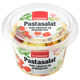 Pastasalat med salatost og pinjekjerner